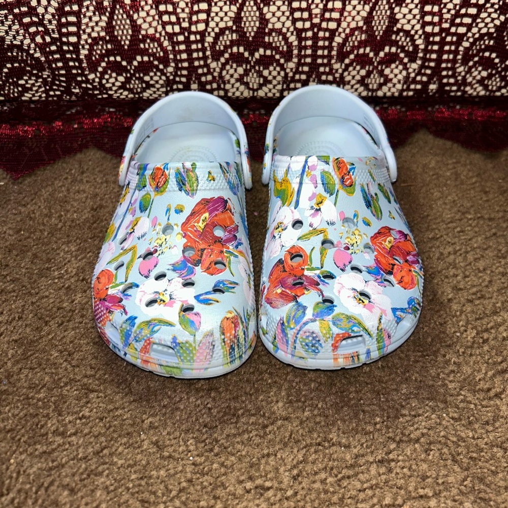 Flower Crocs